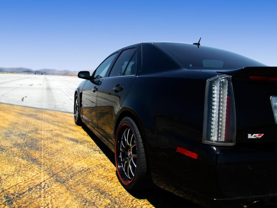  Cadillac STS-V by D3 2008 года  (фото 3 из 3)